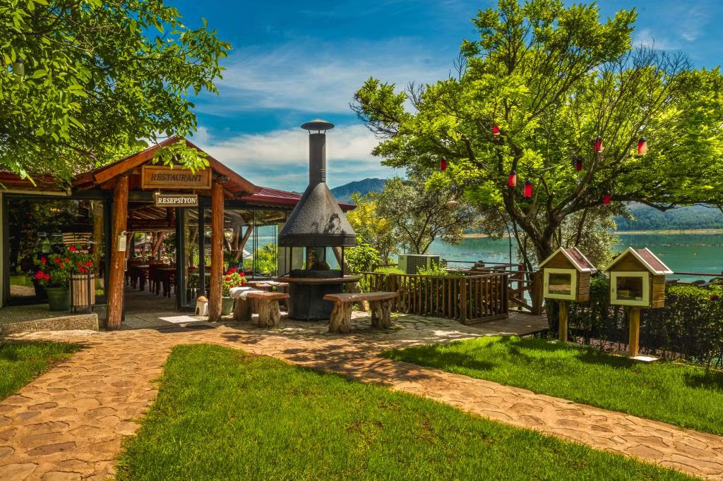 Karacaören Bungalov Evleri