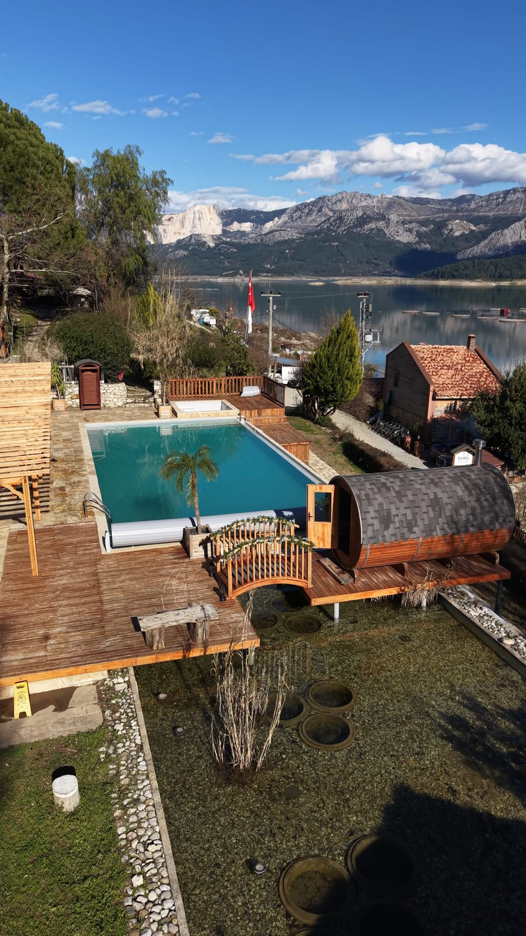 Antalya Havuzlu Bungalov